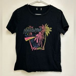 Tilly’s Women’s Black Small T-Shirt